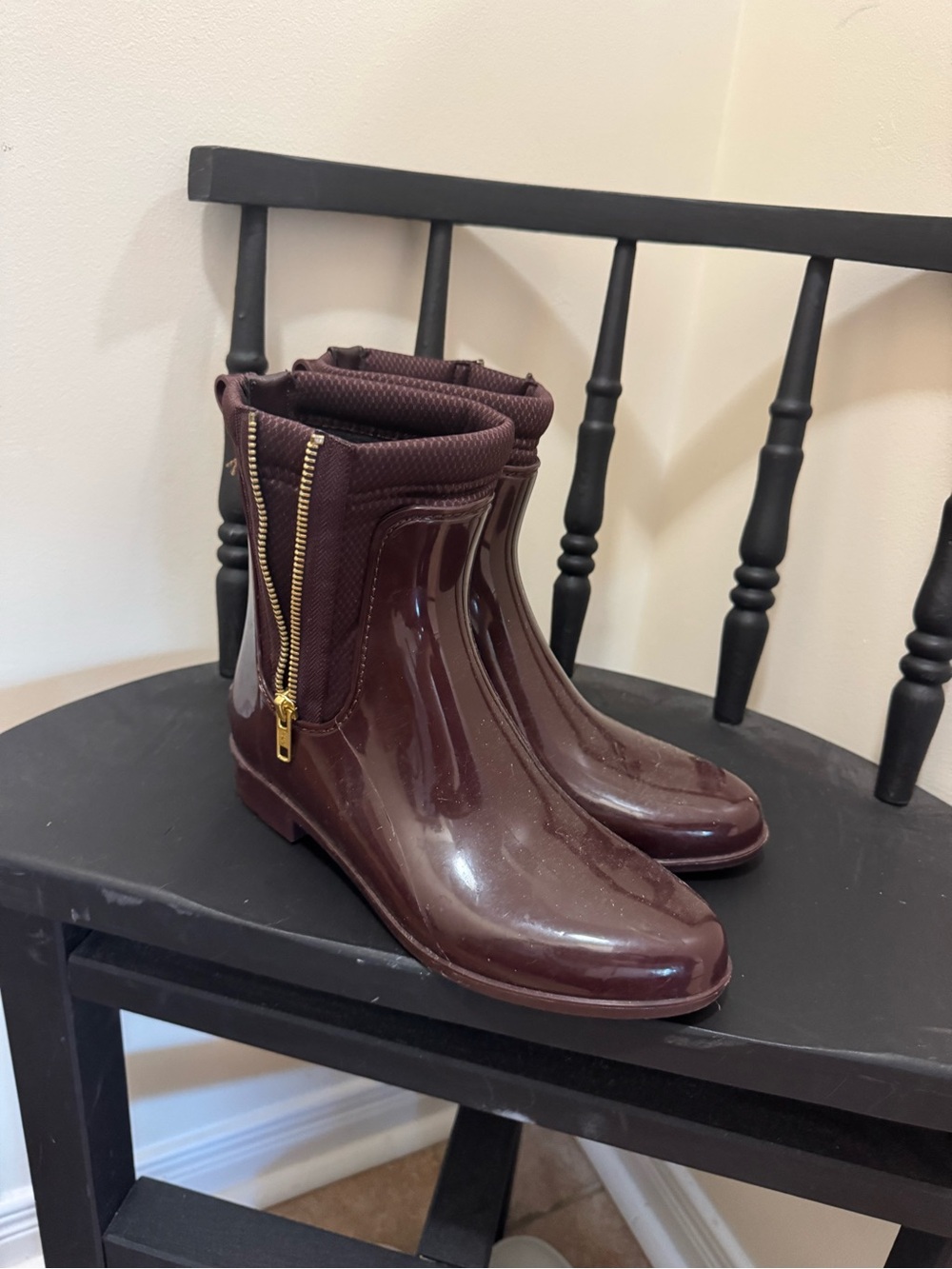Women's Burgundy Rain Ankle Boots Size 37